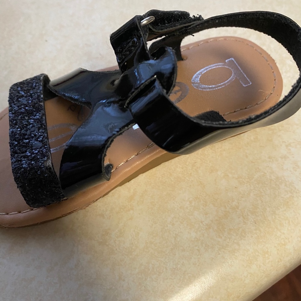 Babe sandals size 6 toddler